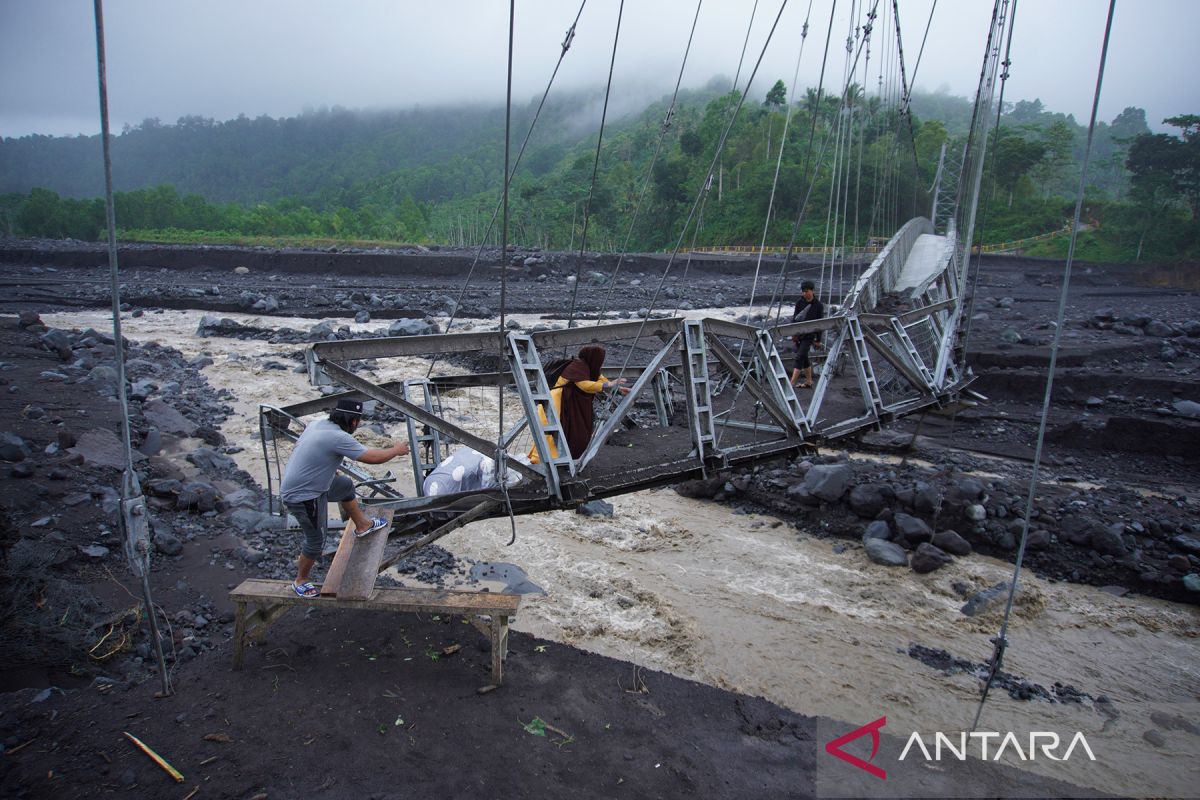 Pemprov Jatim maksimalkan penanganan banjir lahar dingin Lumajang