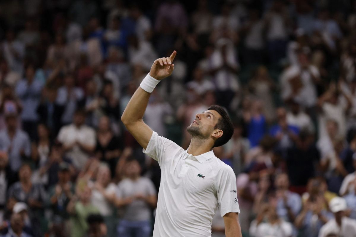 Djokovic taklukan Wawrinka di penghujung malam Wimbledon