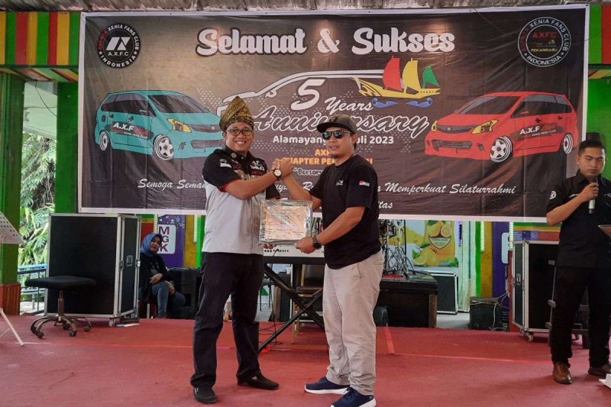 Teruci Chaplaku hadiri Anniversary ke-5 AXFC Pekanbaru