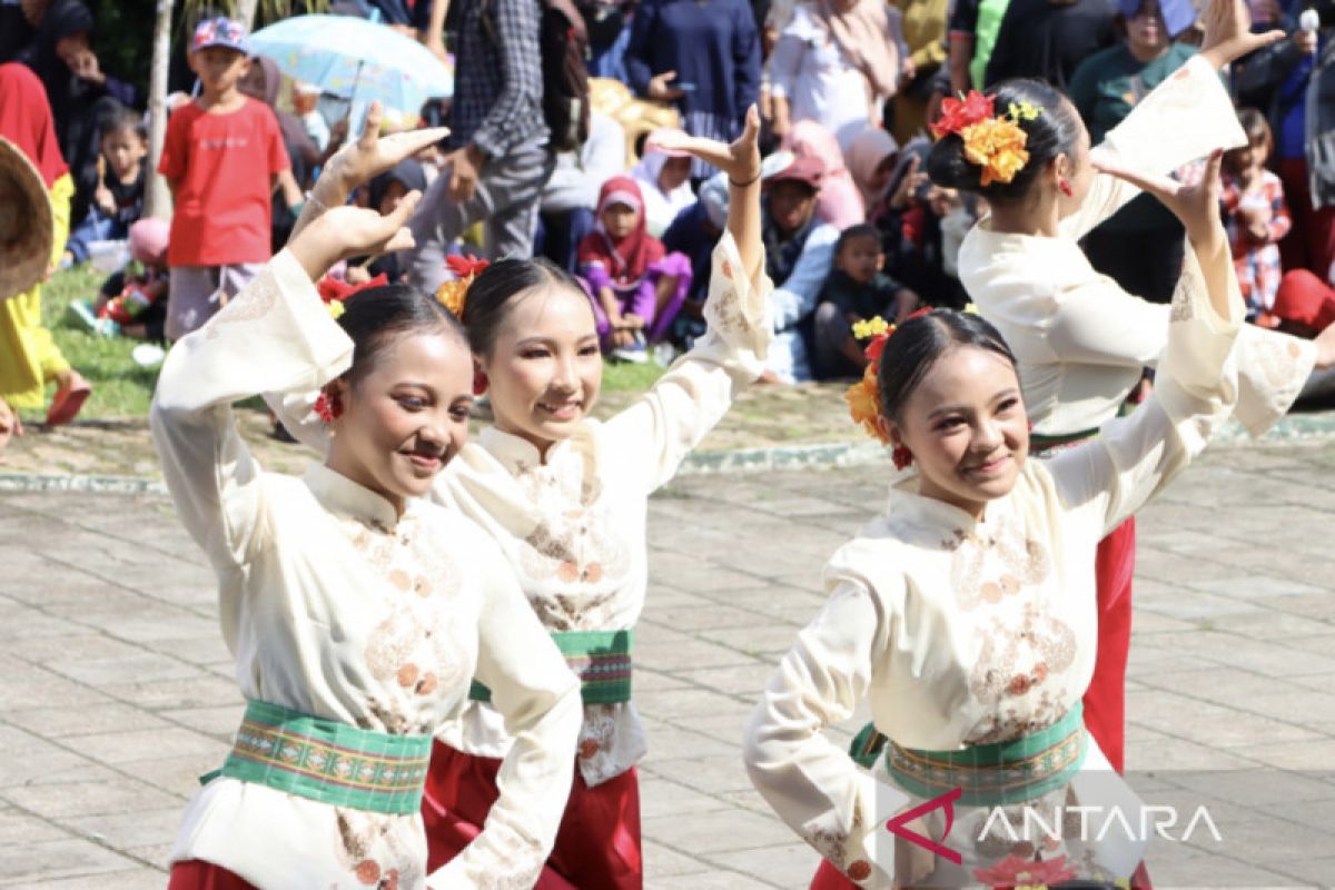 Kirab Budaya tandai Festival Budaya Nusantara di Kutai Kertanegara