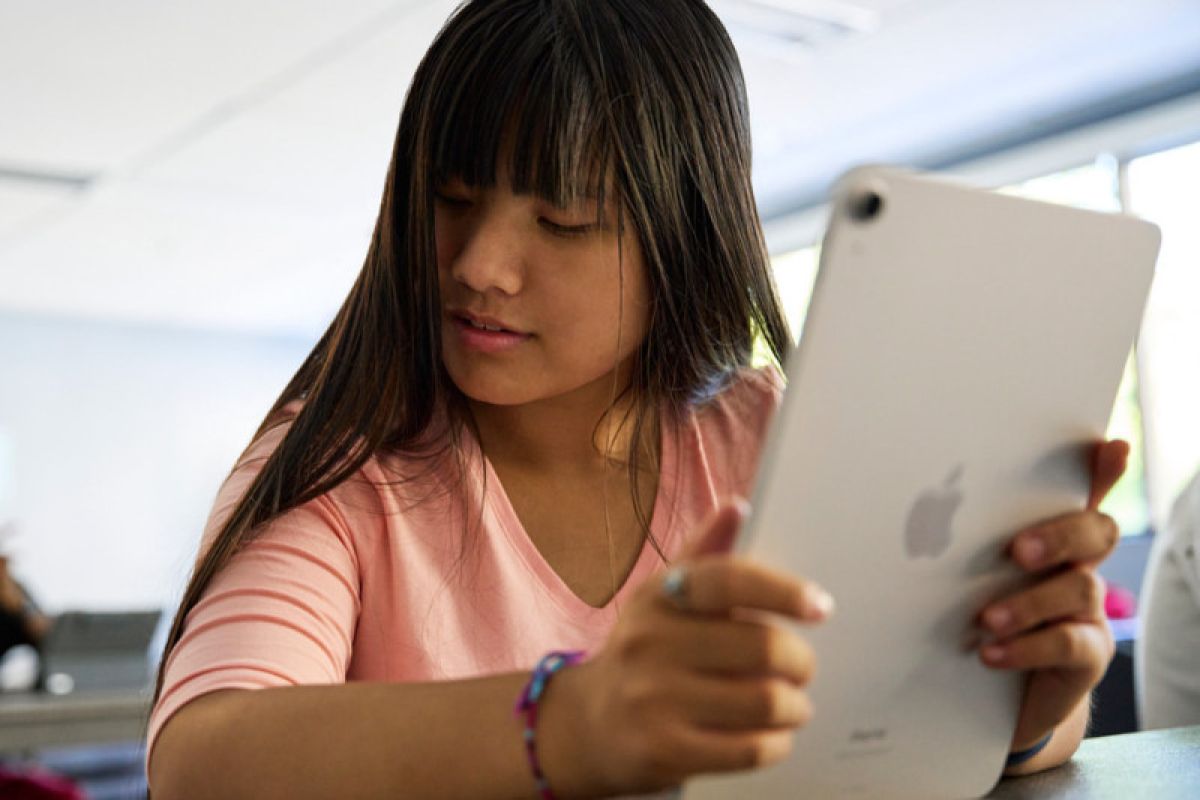 Apple bersiap luncurkan iPad Pro OLED 2024