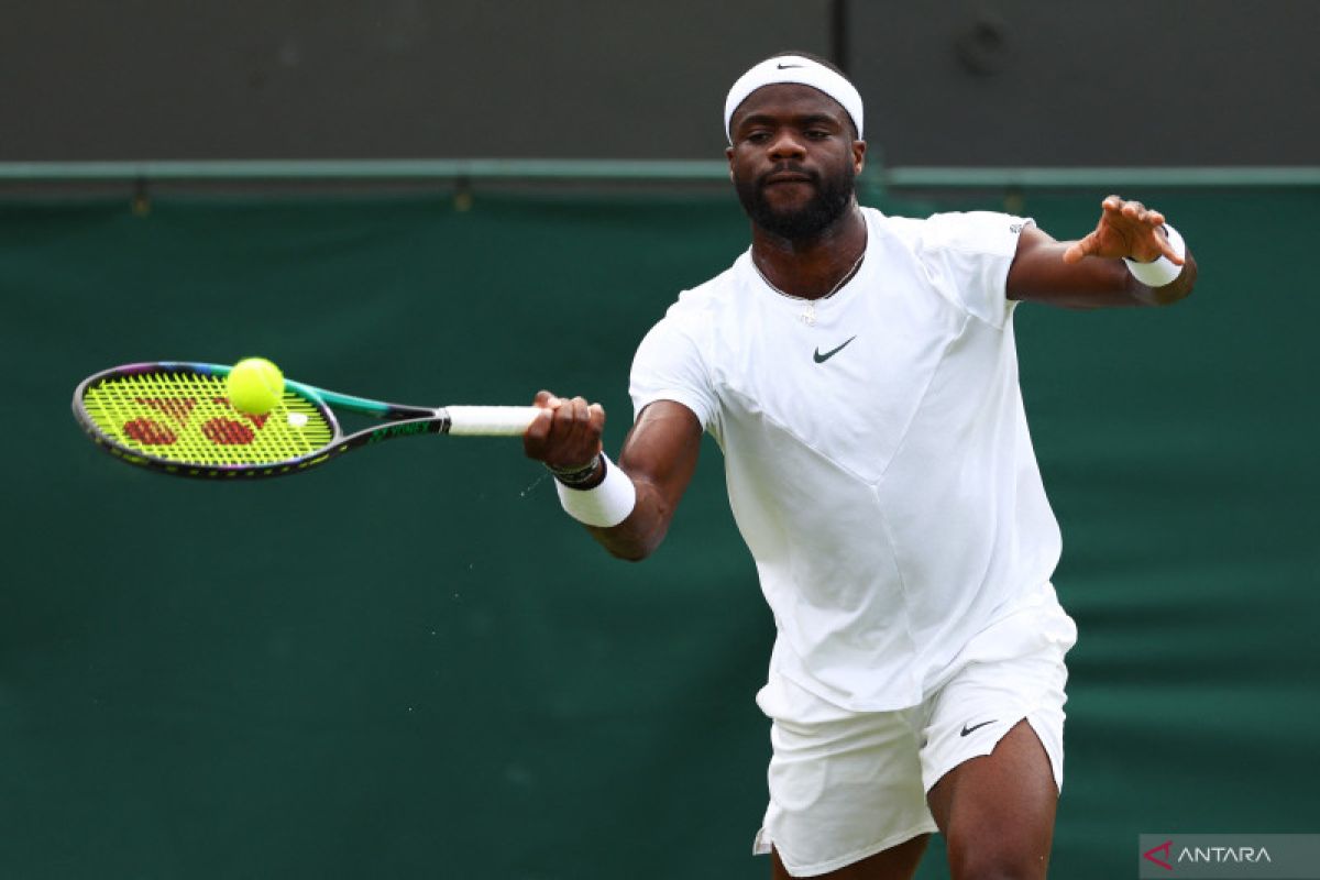 Lush Watch Wimbledon: Tiafoe Breaks Gb's Choinski In Fourth Set, Dimitrov V Mensik Capture Photography Lush Watch Wimbledon: Tiafoe Breaks Gb's Choinski In Fourth Set, Dimitrov V Mensik Capture Photography