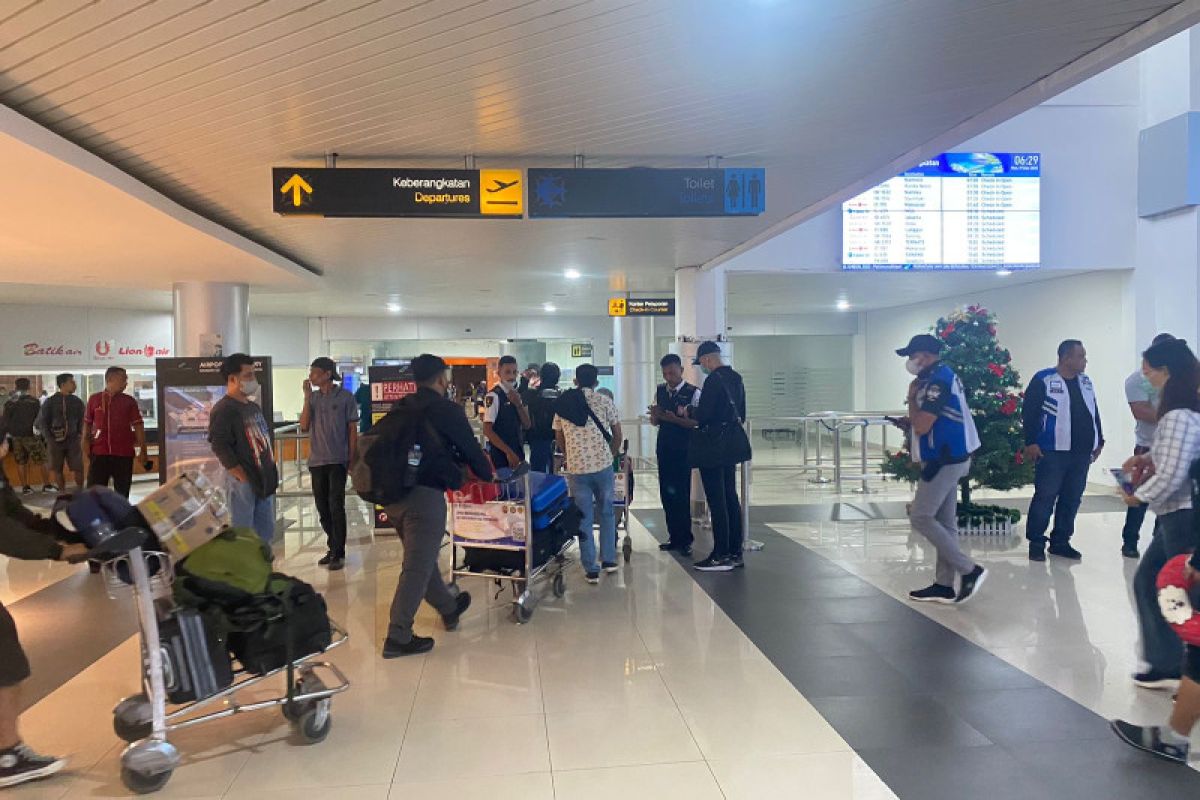 Dua penerbangan ke Bandara Ambon dialihkan karena cuaca buruk
