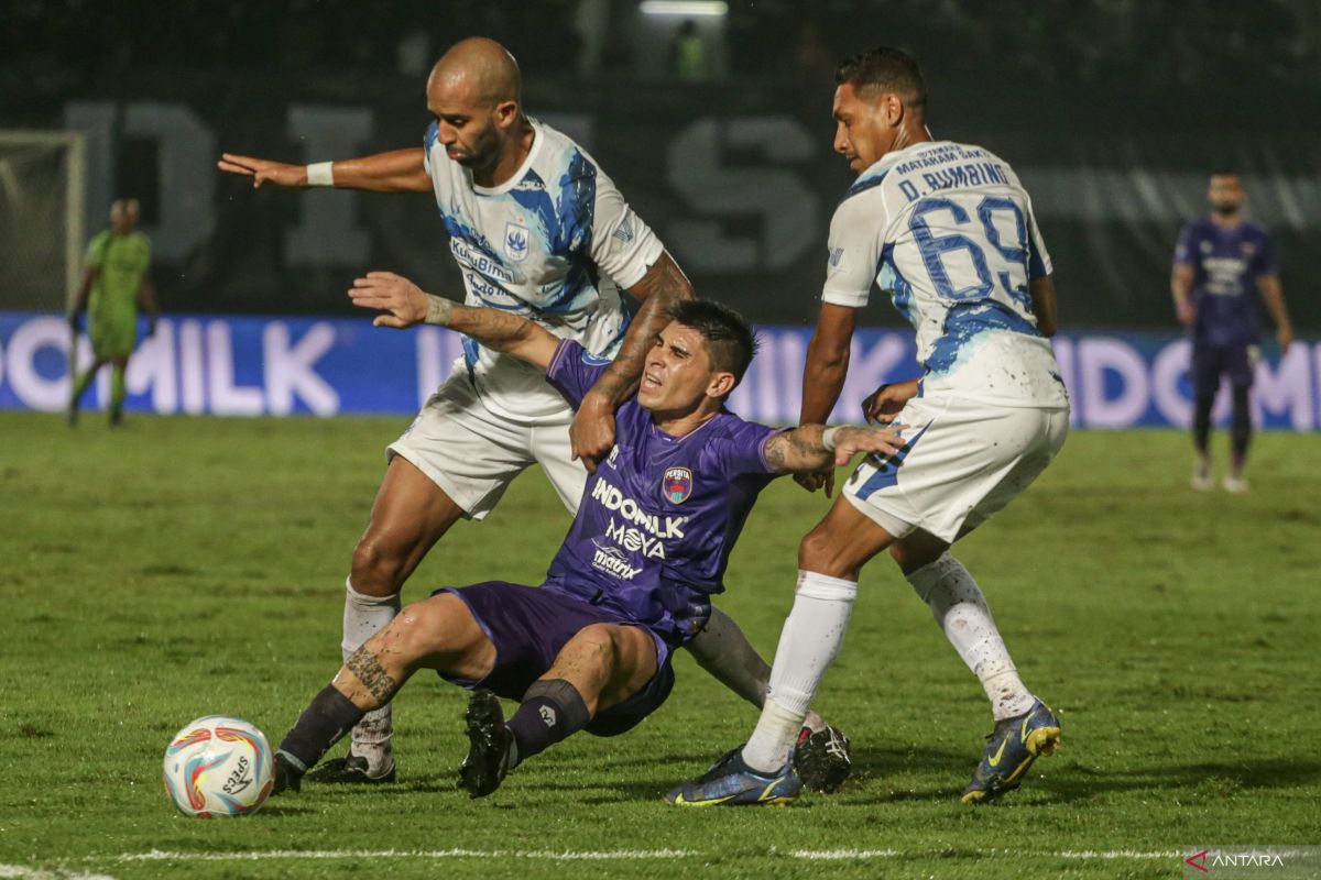Liga 1 -  Persita Tangerang tekuk PSIS Semarang 2-0