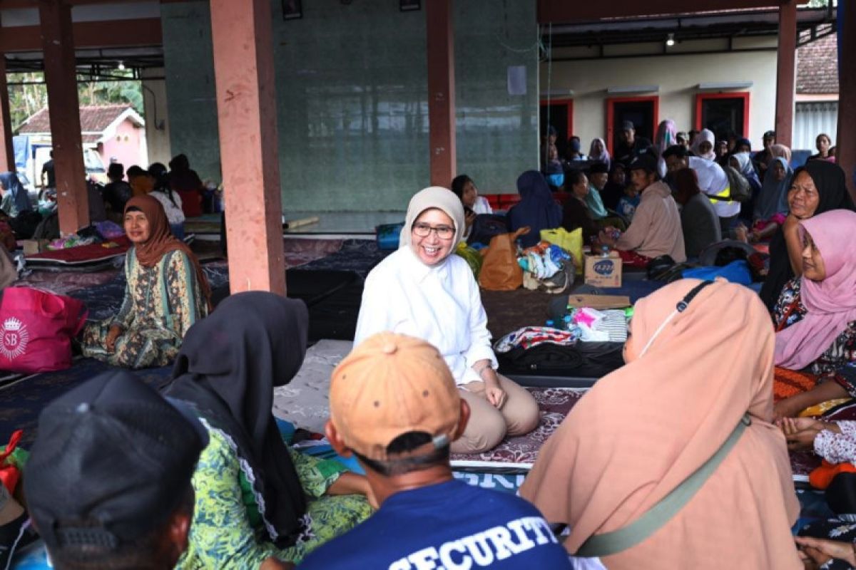 Pemerintah Lumajang  Jatim imbau warga terdampak banjir tinggal di pengungsian