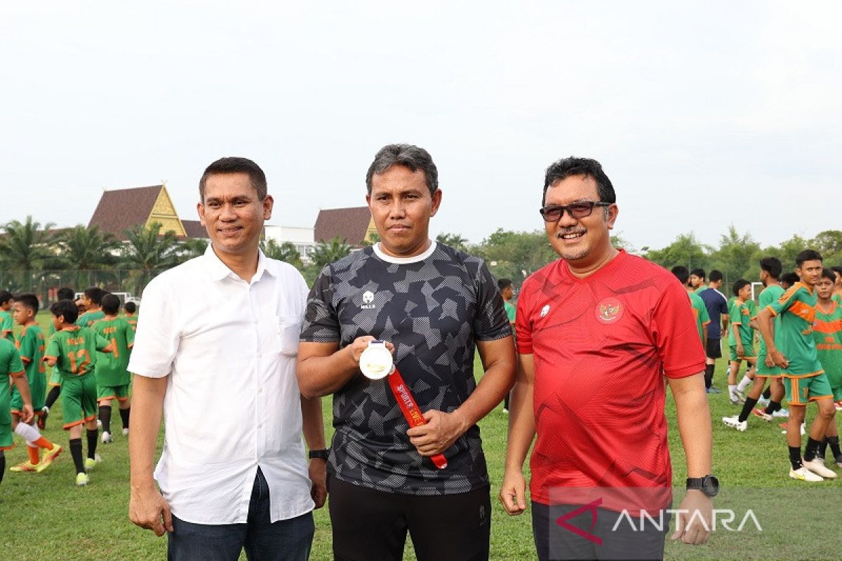 Pelatih Timnas Indonesia Piala Dunia U-17 kagumi pembinaan SSB PTPN V