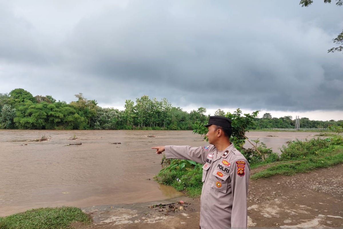 Warga Kabupaten OKU diminta waspadai luapan Sungai Ogan