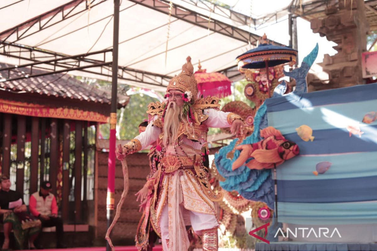 STAHN MPU Kuturan pentaskan Ladrak di Pesta Kesenian Bali