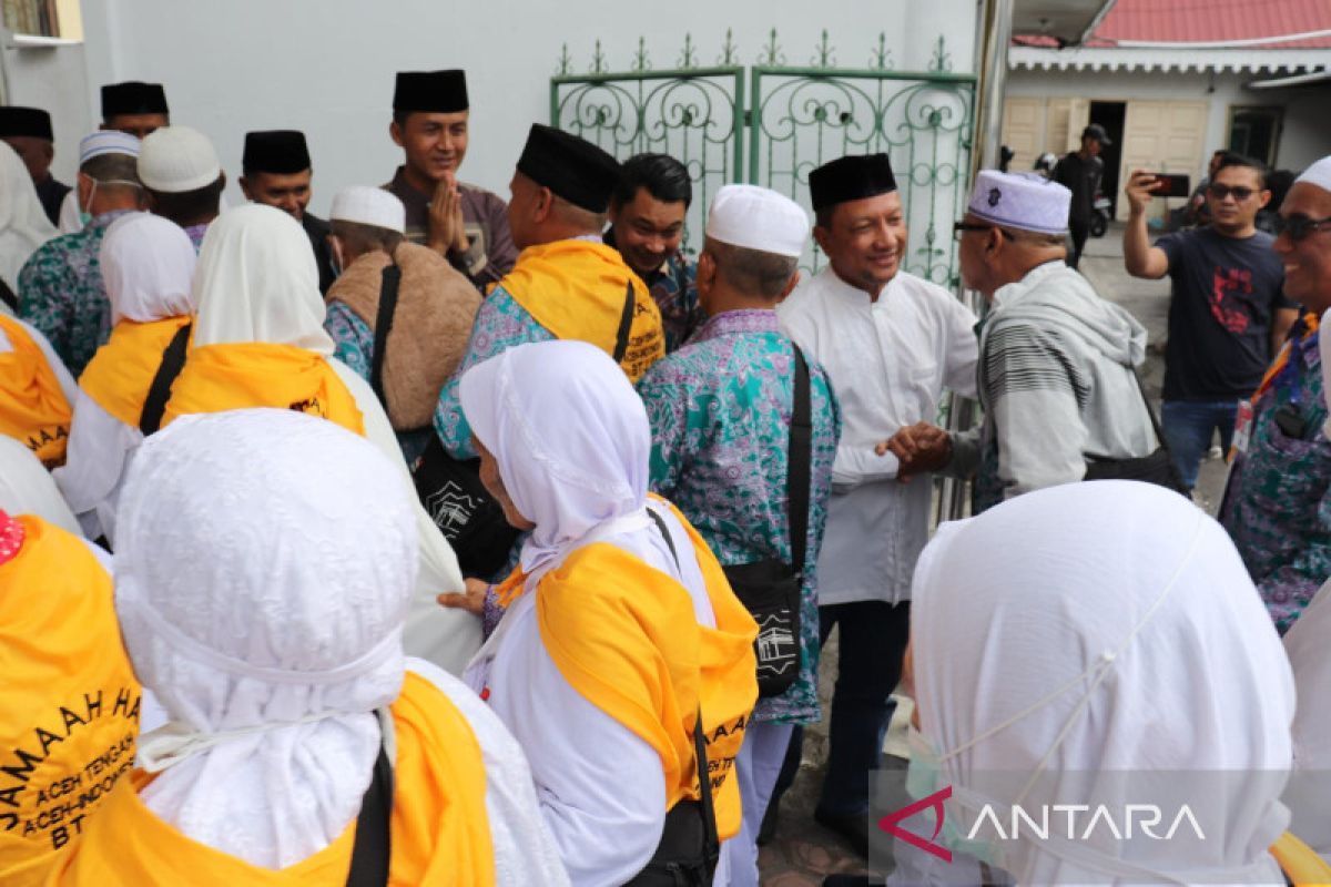 Pj bupati sambut kepulangan 154 jamaah haji Aceh Tengah