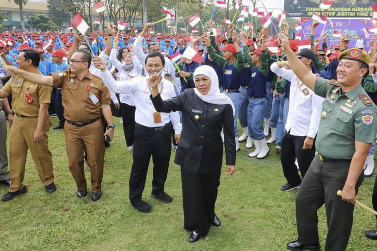 Khofifah sebut lulusan SMK berkontribusi tekan pengangguran terbuka