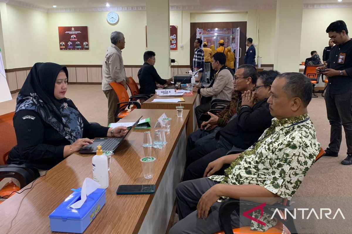 KPU Riau terima berkas 29 bacalon DPD RI dan 18 Parpol