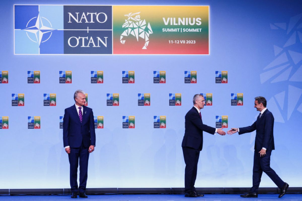 Merasa dianggap musuh, Rusia cermati terus KTT NATO