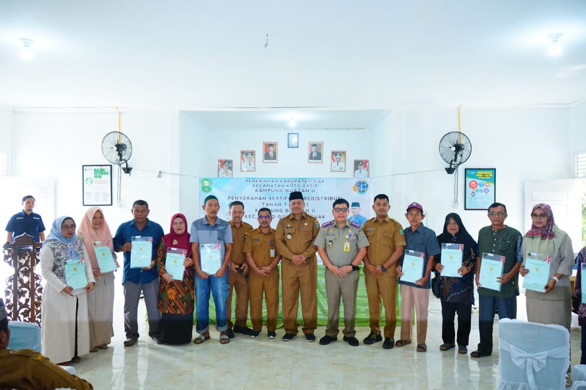 Masyarakat dua kampung di Koto Gasib terima sertifikat Program TORA