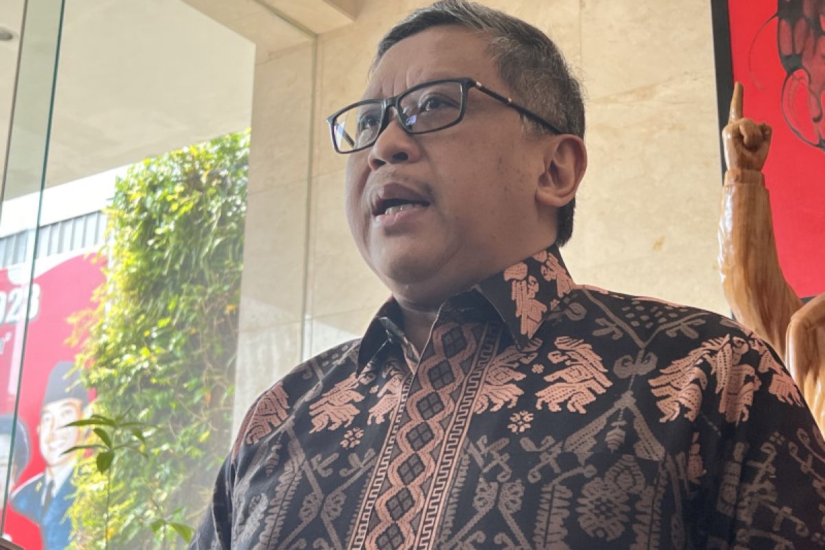 Hasto tepis isu Effendi Simbolon tak masuk daftar caleg