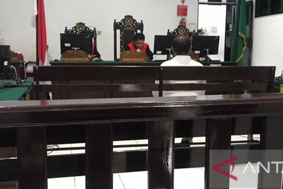 Majelis Hakim PN Ambon vonis terdakwa korupsi KTP-e  Seram Bagian Barat enam tahun penjara