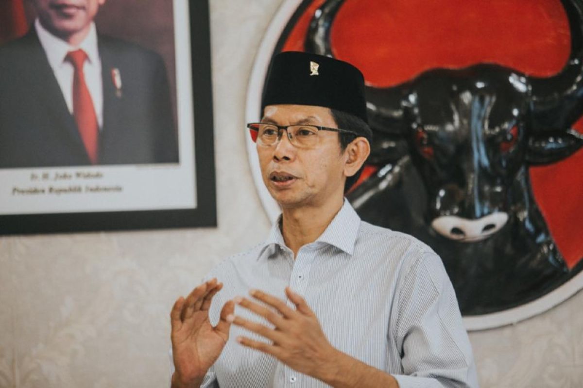 PAW anggota DPRD Surabaya Riswanto tunggu penggantinya pulang haji