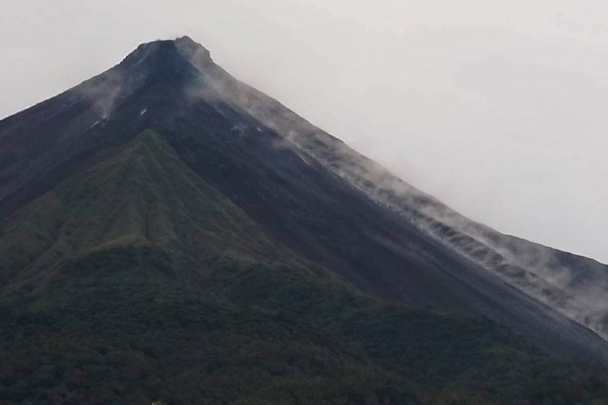 Pos PGA harap warga waspadai awan panas guguran Gunung Karangetang