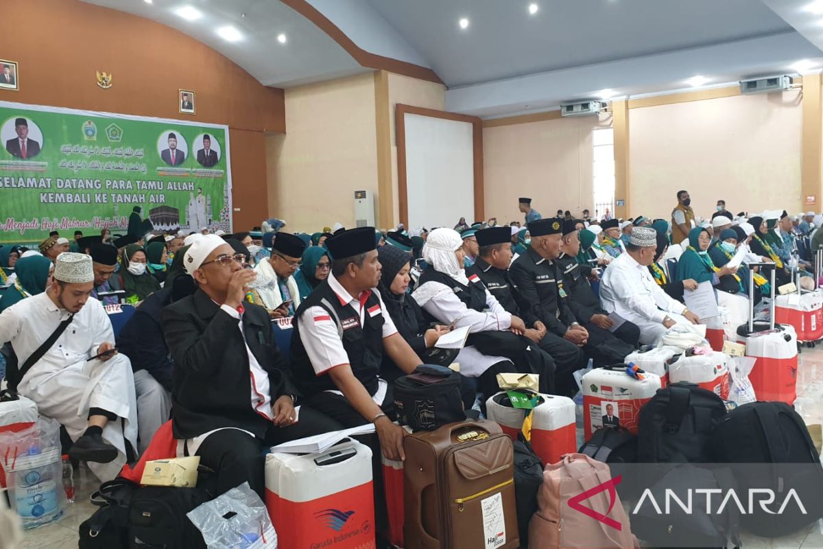 351 jamaah haji Kloter 8 tiba di Medan