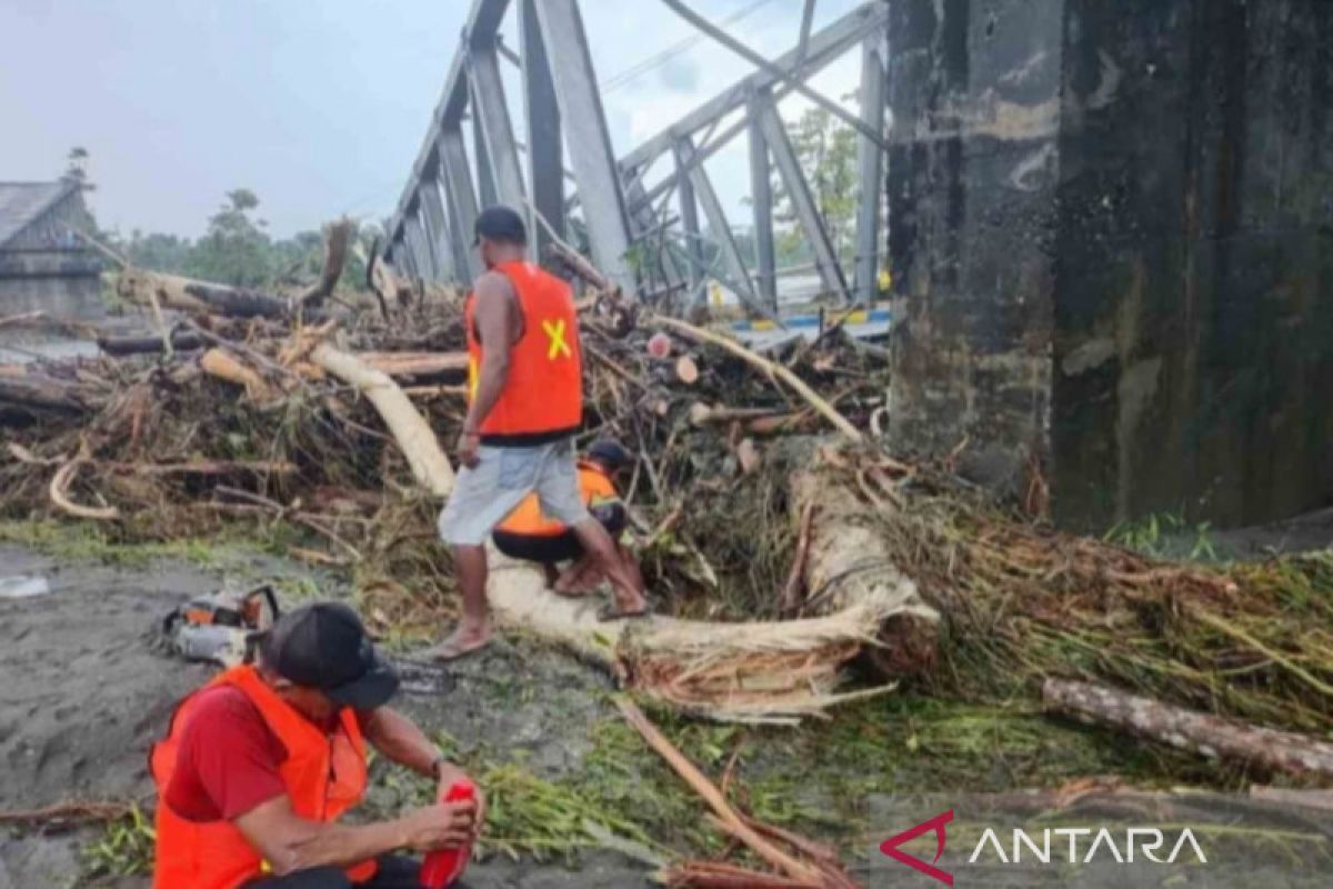 BPJN Maluku  bangun jembatan darurat pulihkan  transportasi Malteng-SBT