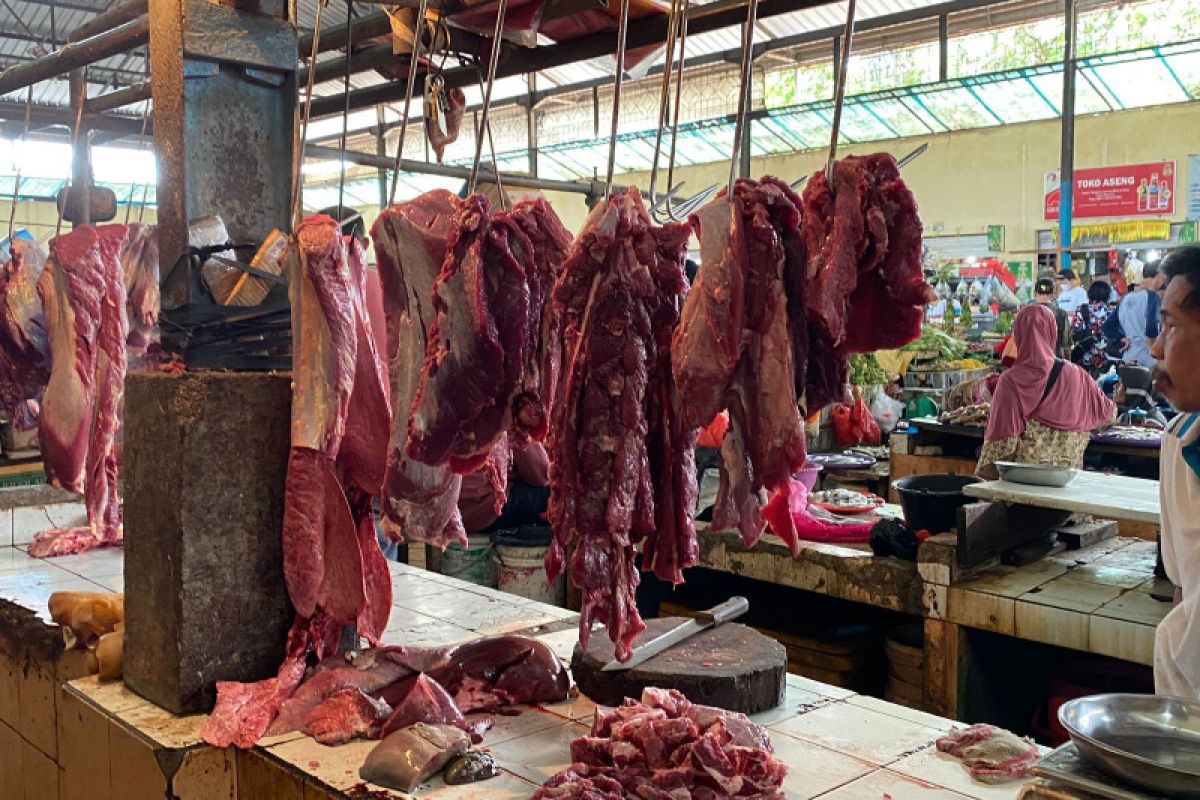 Harga daging di Pasar Gudang Lelang stabil pasca Hari Raya Idul Adha