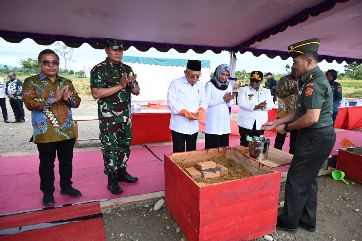 VP Amin visits Central Papua administrative centre site in Nabire
