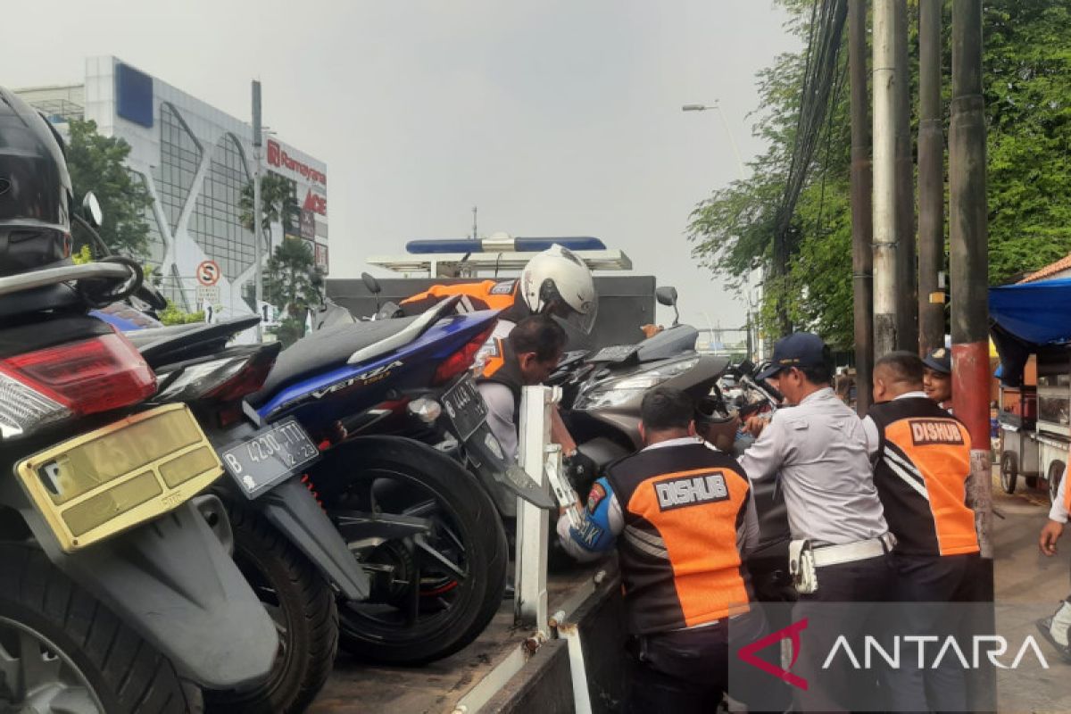Dinas Perhubungan DKI Jakarta perlu genjot retribusi parkir