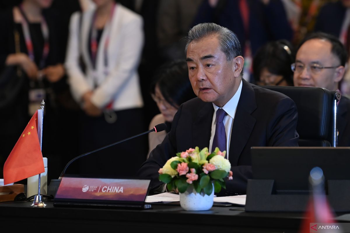 ASEAN-China cooperation boosts economic integration: Wang Yi