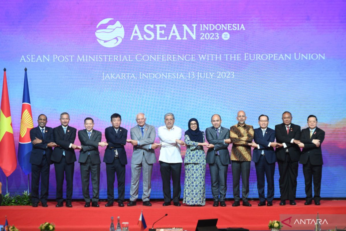Menlu Retno dorong pemajuan kerja sama inklusif ASEAN-EU