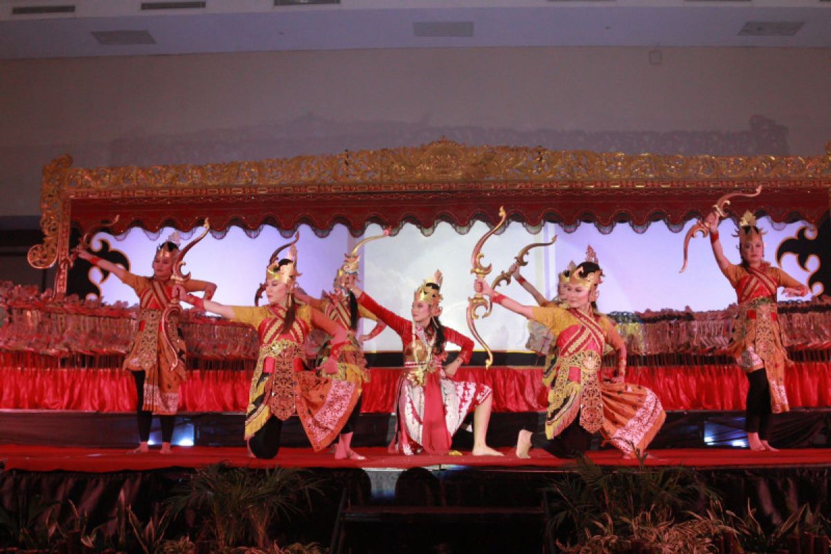 Upaya Ijen Suites lestarikan seni budaya Tanah Air