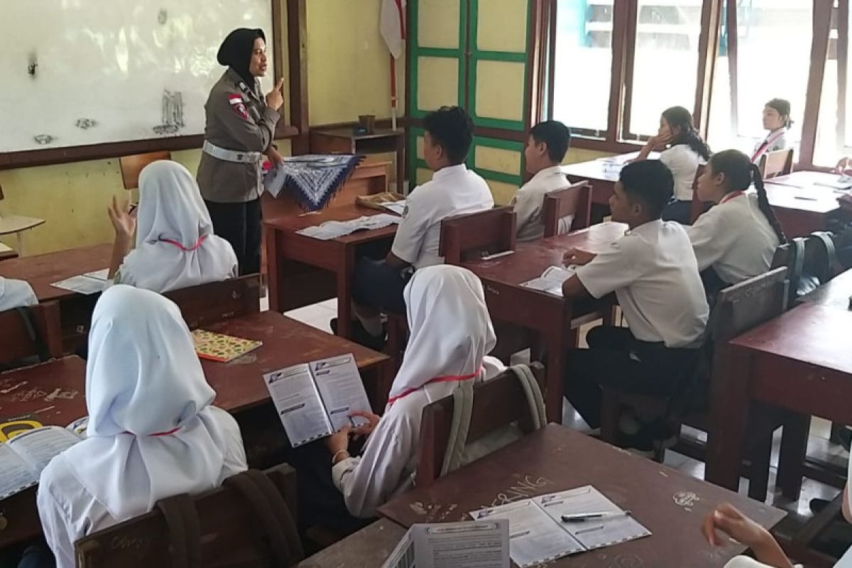 Pelajar Kapuas Hulu diminta patuhi aturan berlalu lintas