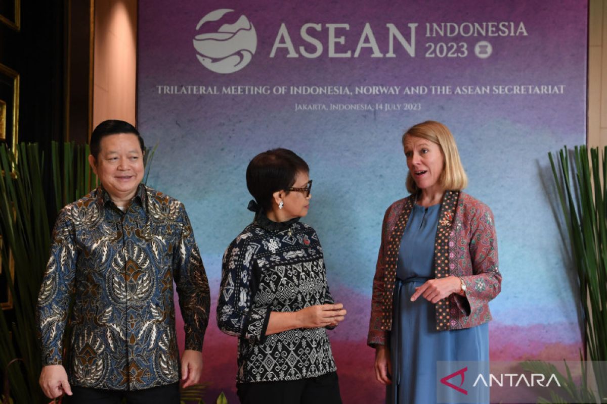 Indonesian FM highlights two priorities in ASEAN-Norway partnership