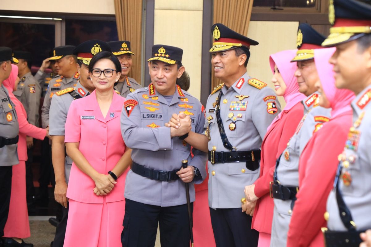 Kapolri lantik Komjen Wahyu Widada sebagai Kabareskrim