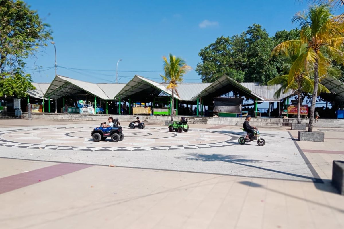 Renovasi lapak kuliner Pantai Ampenan tunggu PPG