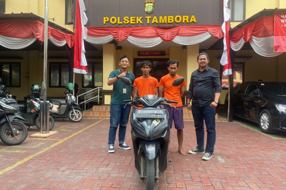 Polisi tangkap dua pencuri sepeda motor di Jakarta