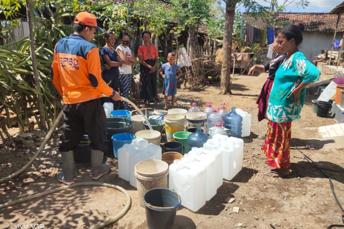 BPBD Situbondo distribusi air bersih terdampak kekeringan bergantian