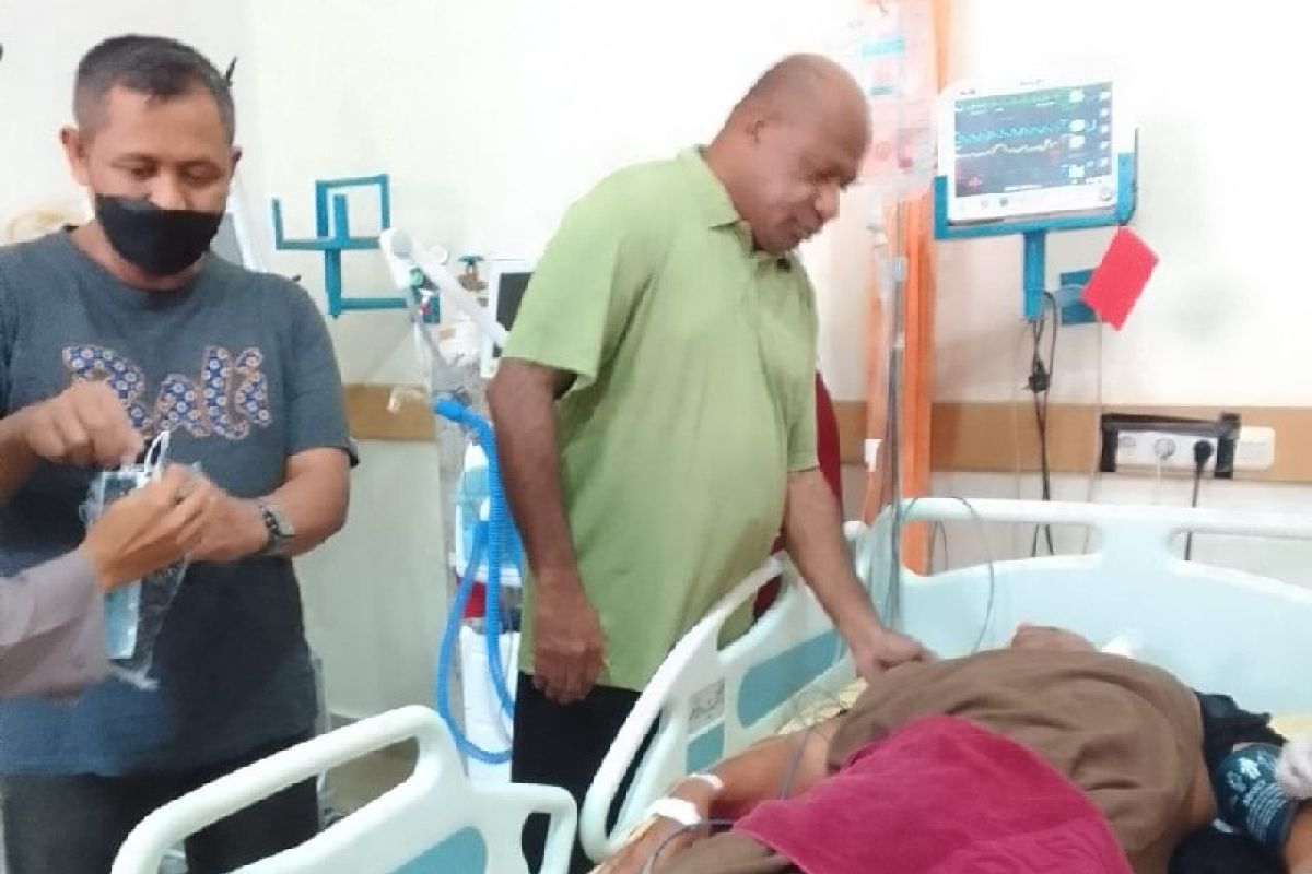 Anggota brimob korban kerusuhan Dogiai dievakuasi ke Jayapura Papua