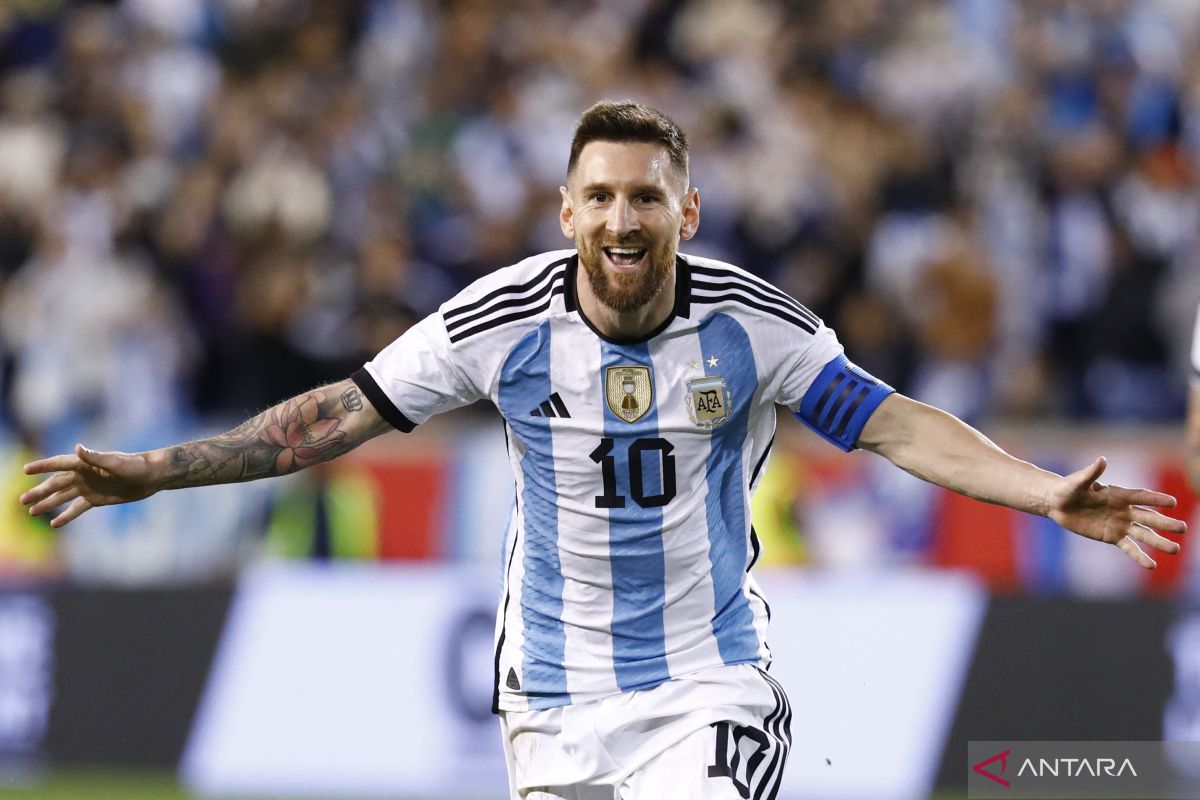Resmi jadi pemain Inter Miami, Lionel Messi teken kontrak hingga 2025