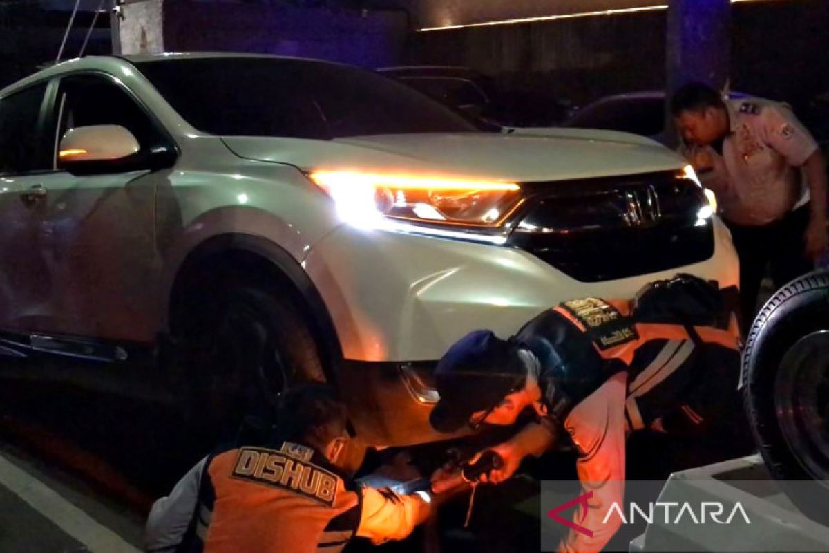 Polres Jaksel tindak 45 kendaraan di Senopati dalam operasi gabungan