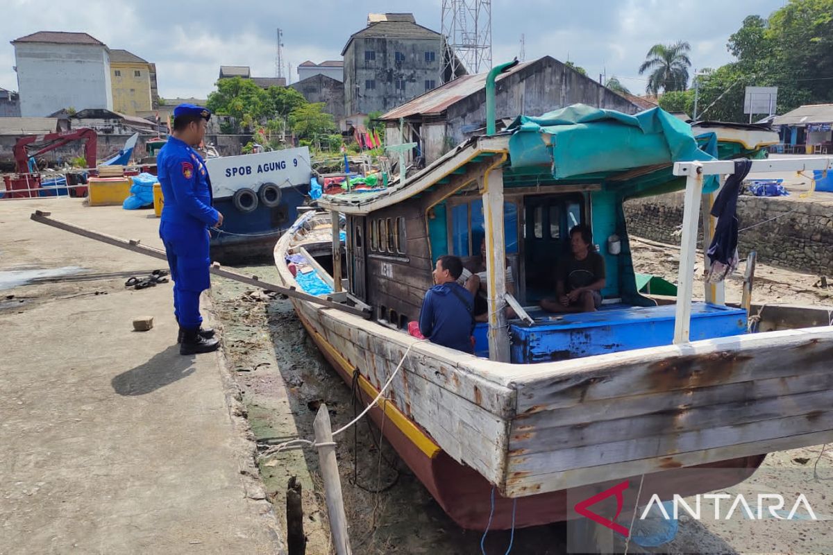 Satpolair Bangka Barat edukasi nelayan cegah kecelakaan di laut