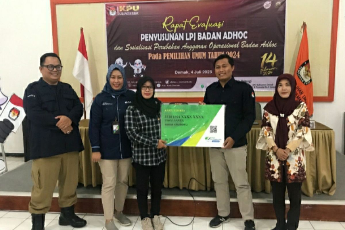 BPJAMSOSTEK Semarang Majapahit serahkan kepesertaan ke KPU Demak