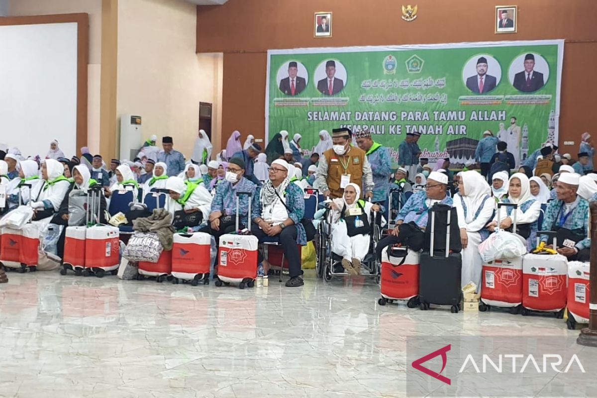 359 jamaah haji Kloter 12 tiba di Medan