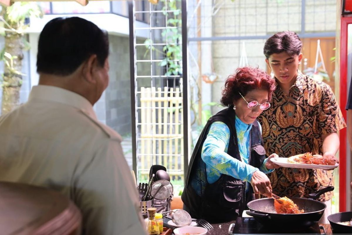 Prabowo Subianto takut ditenggelamkan Susi jika tak icipi masakannya