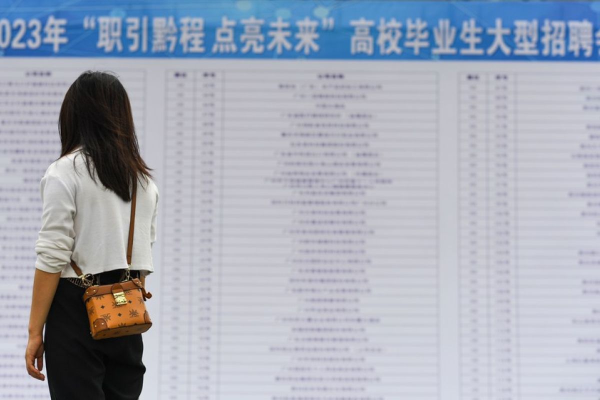 Tingkat pengangguran perkotaan China capai 5,3 persen di H1 2023
