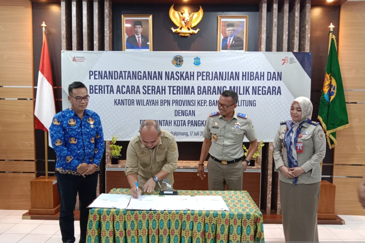 BPN Babel resmi hibahkan sebidang tanah untuk pembangunan Masjid Agung Kubah Timah