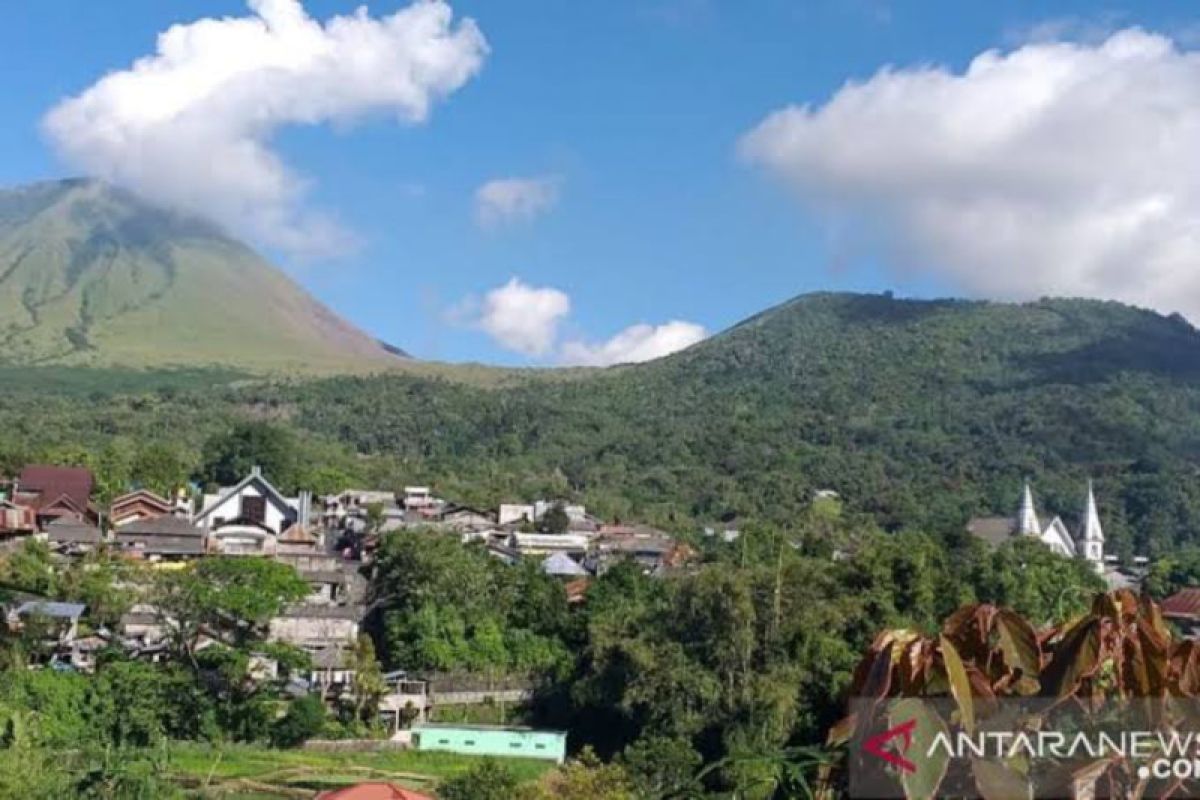 Badan Geologi: Status Gunung Lokon di Tomohon Siaga mulai malam ini