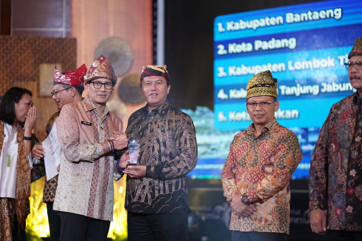 Pemkab Lampung Barat terima penghargaan APPI 2023