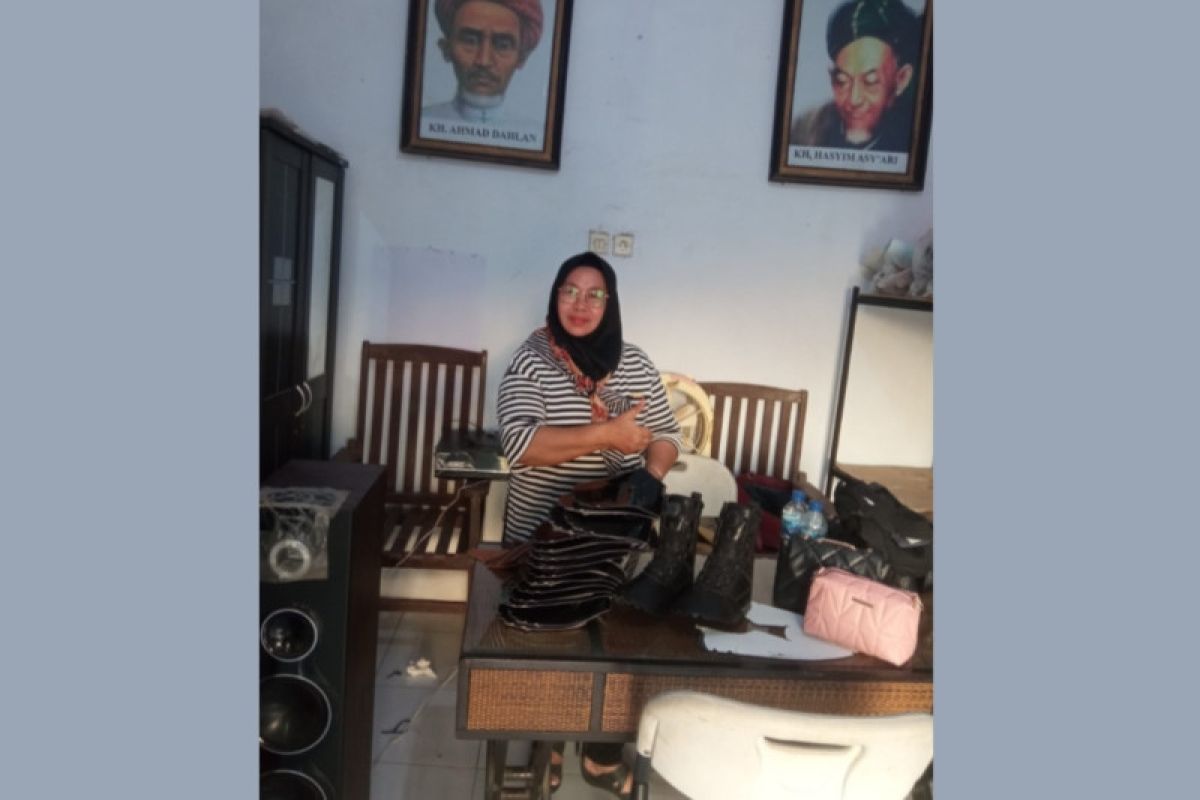 Ibu Sujiati Ajak Puluhan Korban PHK Temukan Peluang Usaha dengan Gabung PNM Mekaar