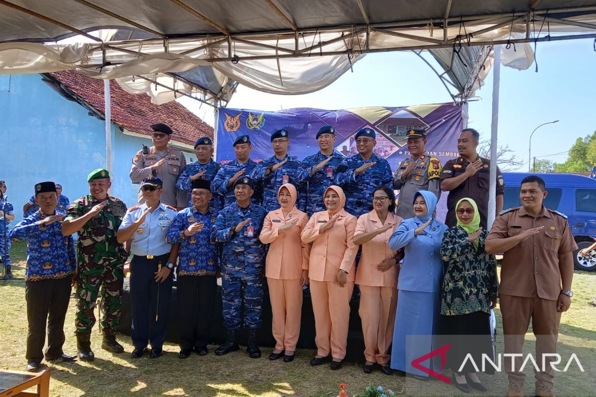TNI AU gelar pengobatan gratis untuk ratusan warga di wilayah selatan Sukabumi