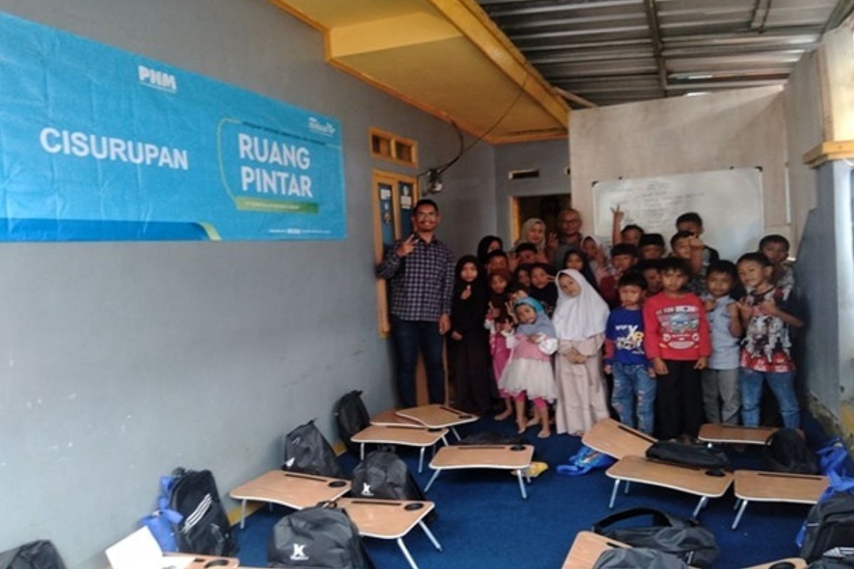 Adakan Ruang Pintar di Garut, PNM Majukan Digitalisasi Sekolah