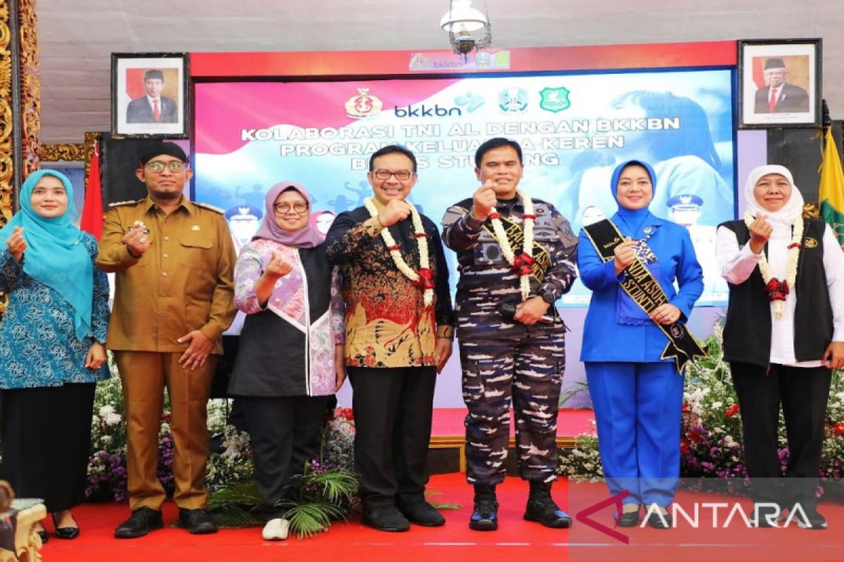 Khofifah apresiasi program keluarga keren bebas stunting TNI AL -BKKBN
